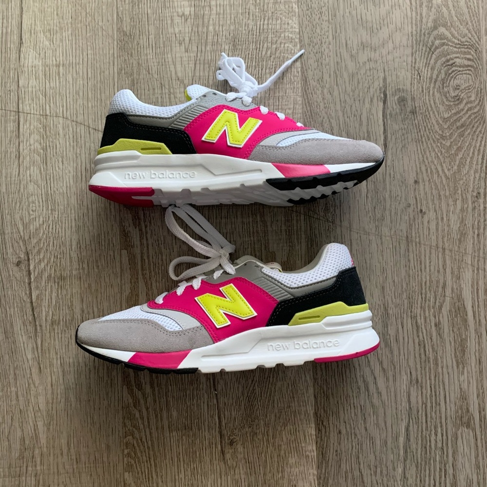 Women's New Balance 997H Casual Sneakers